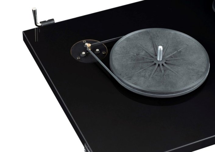 Pro-Ject T1 EVO BT + OM10 - Barva: Bílá