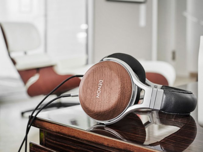 Sluchátka Denon AH-D7200