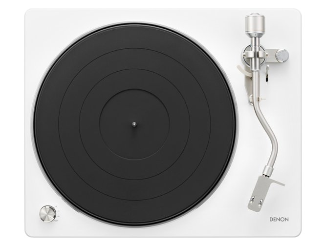 Denon DP-400 - Barva: Černá