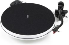Pro-Ject RPM 1 Carbon + 2M Red