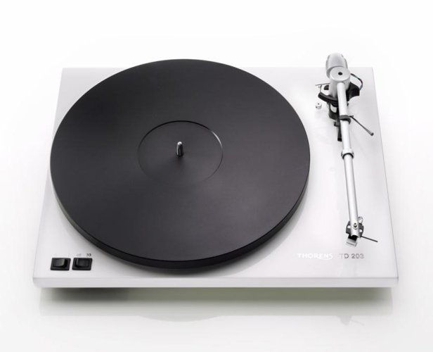 Thorens TD 203 - Barva: Černá
