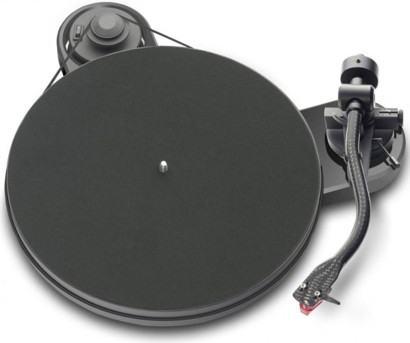 Pro-Ject RPM 1 Carbon + 2M Red - Barva: Černá