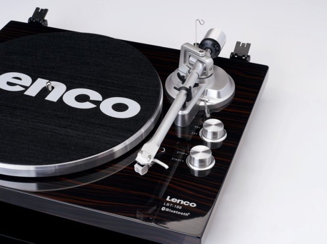 Lenco LBT-188 - Hi-Fi gramofon, kovový talíř, raménko s anti-skatingem - Barva: Černá