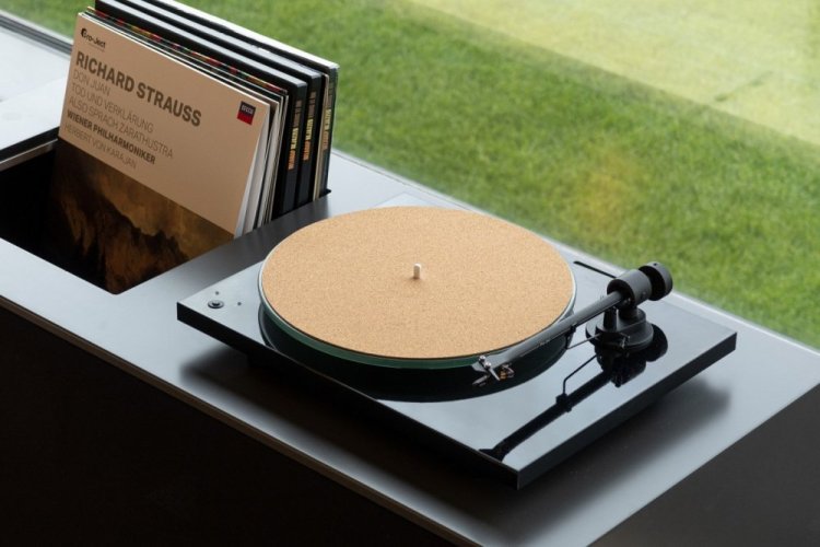 Pro-Ject T1 Phono SB - Barva: Bílá