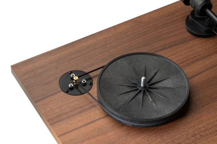 Pro-Ject E1 BT + AT3600L - Barva: Černá