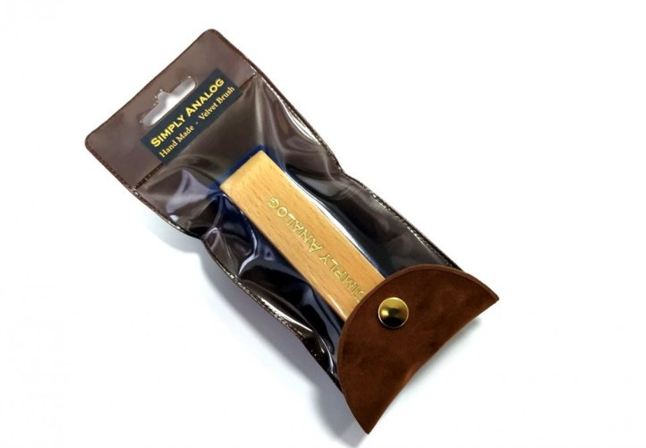 Simply Analog - Oak Wooden Velvet Brush