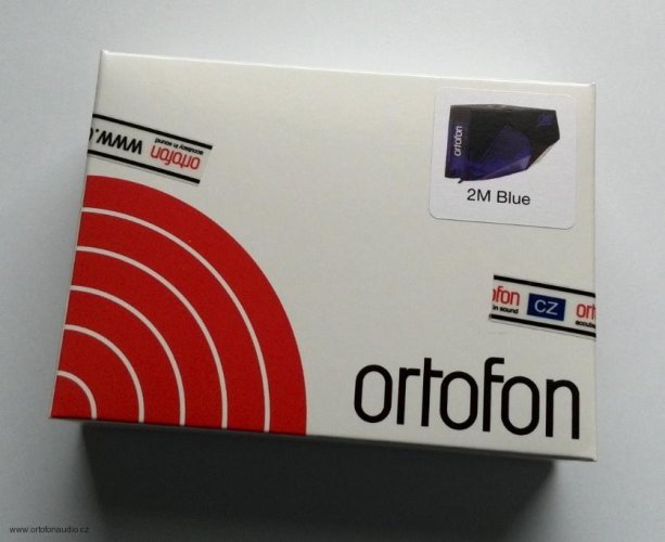 Přenoska Ortofon 2M BLUE + Ortofon Carbon Stylus brush