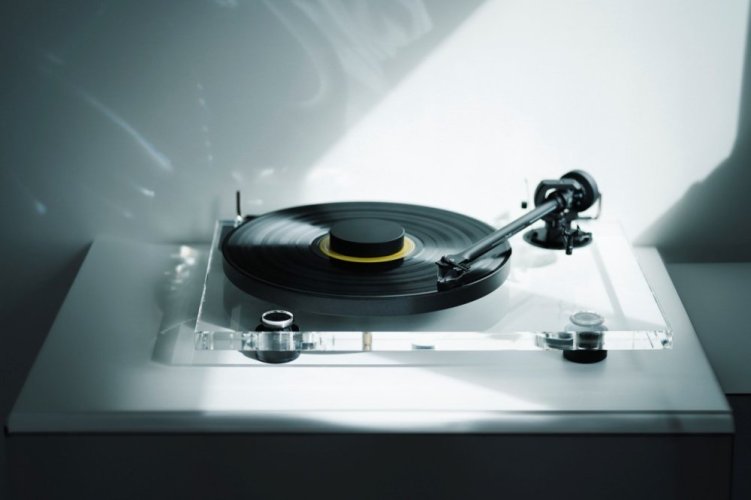 Pro-Ject XA B + Pick It PRO B - Akrylový gramofon se symetrickým výstupem 5P-DIN