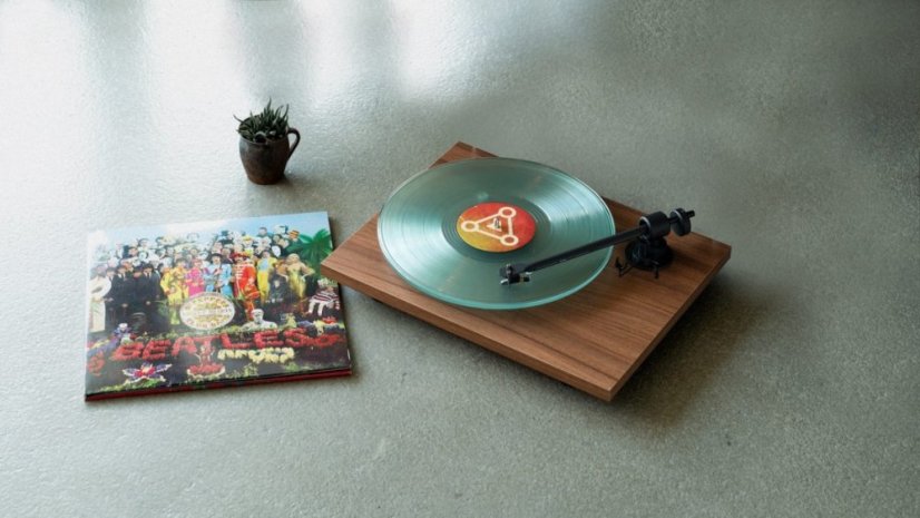 Pro-Ject T1 + Ortofon OM5 5E - Barva: Dub - Sterling Oak