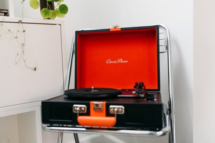 Lenco TT-110BKRD - gramofon s reproduktory a Bluetooth - Barva: Modrá