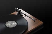 Pro-Ject E1 + OM5e - Barva: Černá