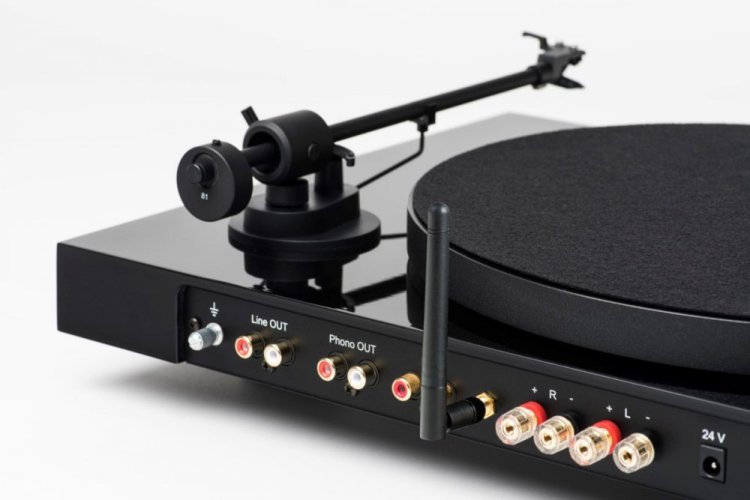 Pro-Ject JukeBox E + OM5e - Barva: Bílá