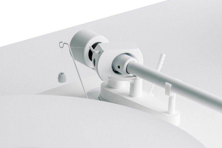 Pro-Ject Debut PRO White Edition + Pick it PRO - speciální model v matné bílé barvě