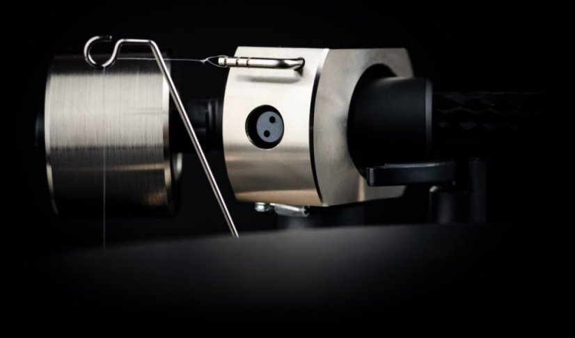 Pro-Ject Debut PRO B + Pick it PRO B - Gramofon se symetrickým výstupem, Satin Black