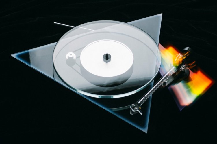 Pro-ject ART - THE DARK SIDE OF THE MOON - limitovaná edice gramofonu + Pick it PRO SE