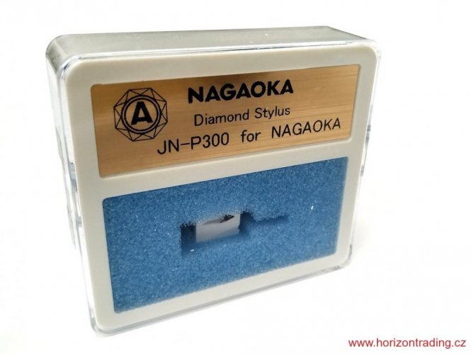 Nagaoka JN-P300 + Carbon Fiber Stylus Brush
