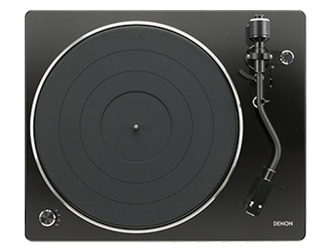 Denon DP-400 - Barva: Černá