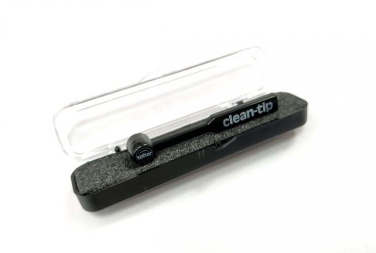 Kartáček Tonar Clean Tip Carbon Fiber Stylus