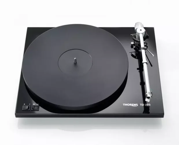 Thorens TD 203 - Barva: Černá